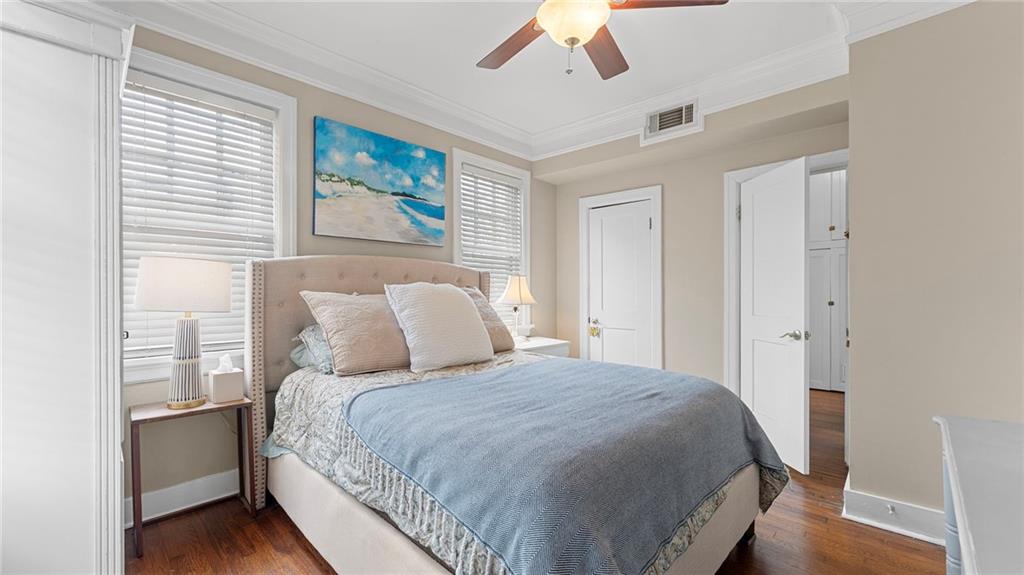 677 Somerset Terrace NE Unit 2D