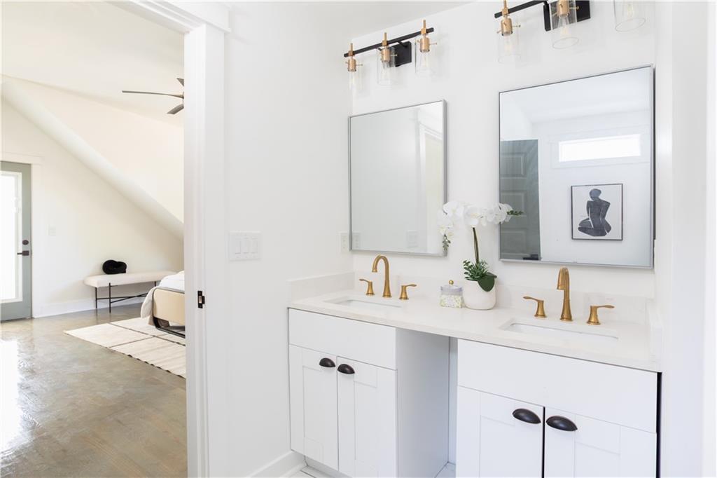 720 Lillian Avenue SW