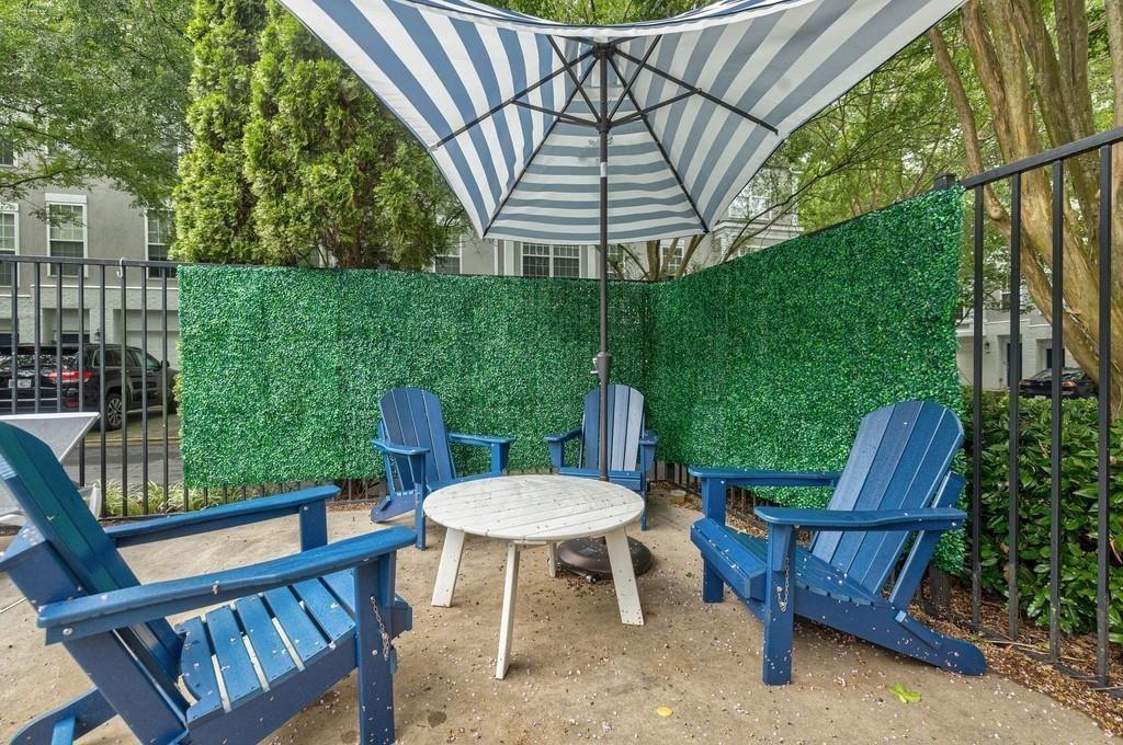 1138 Village Court SE