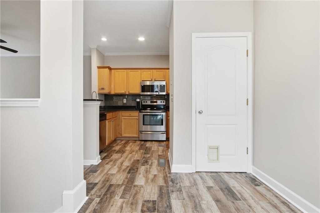 1138 Village Court SE