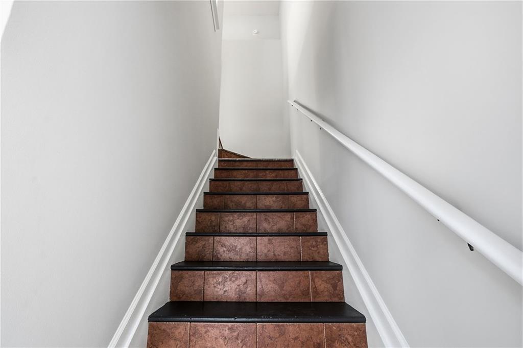 1138 Village Court SE