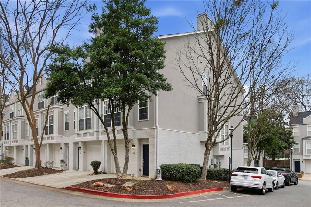 1138 Village Court SE