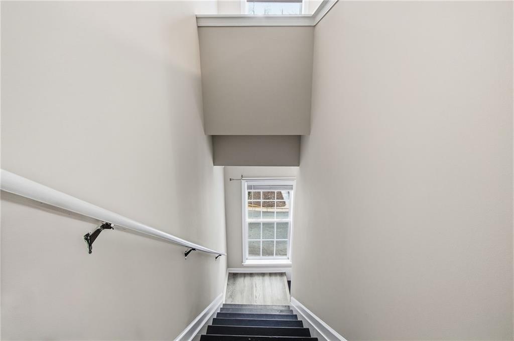 1138 Village Court SE