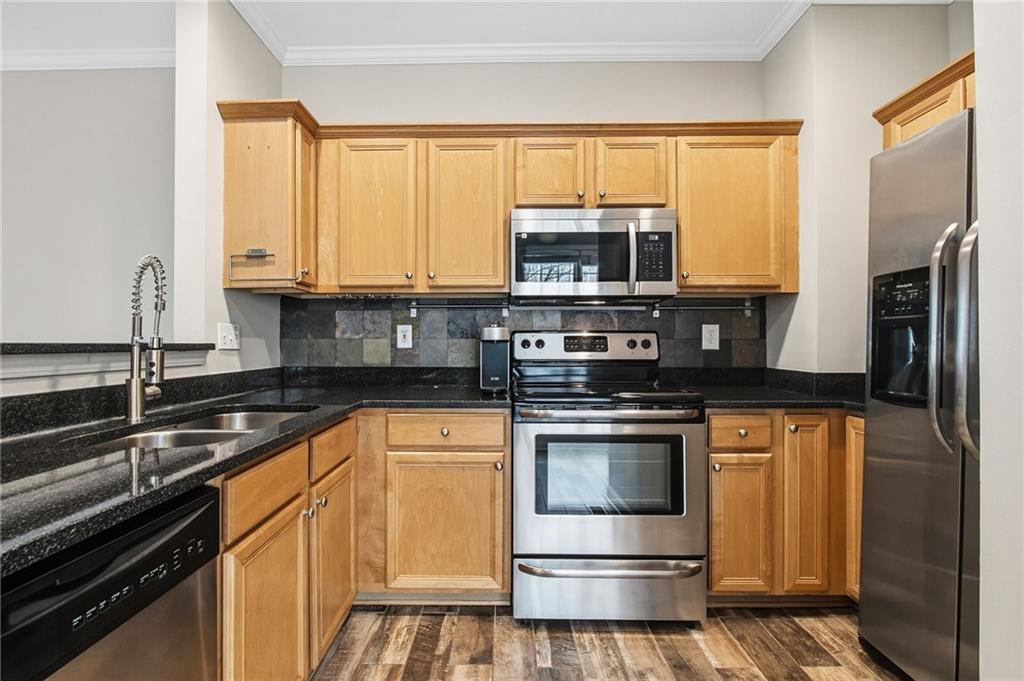 1138 Village Court SE