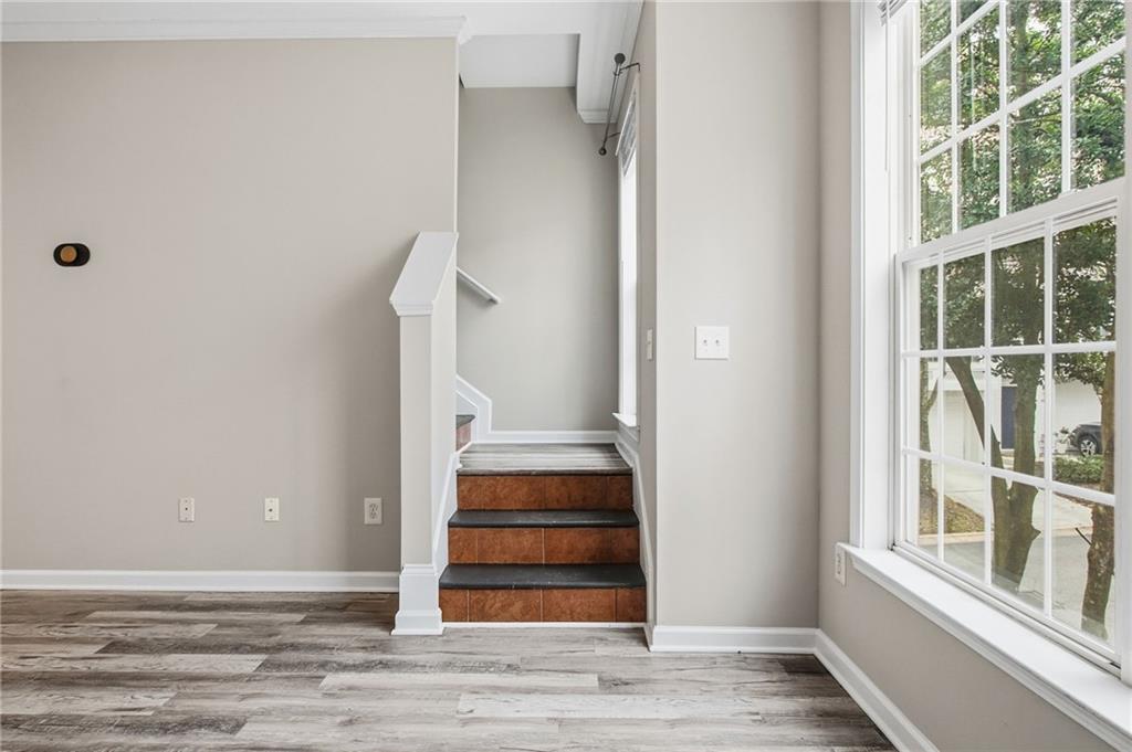 1138 Village Court SE