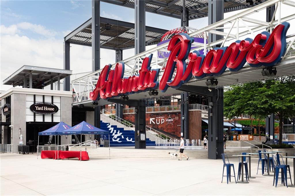 1250 Parkwood Circle SE Unit 3106