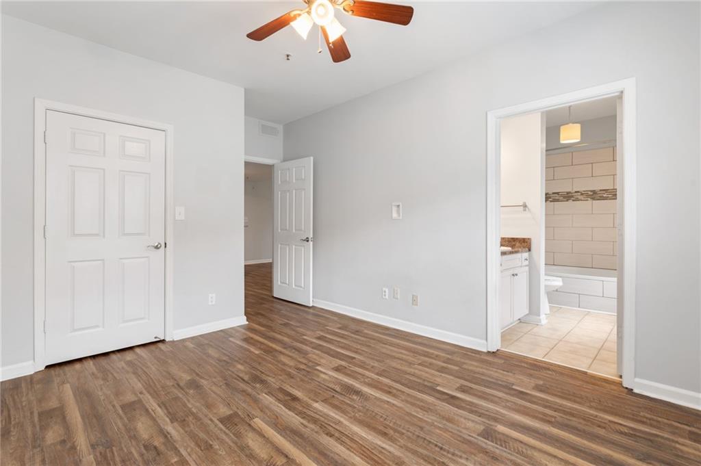 1250 Parkwood Circle SE Unit 3106