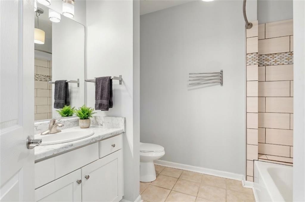 1250 Parkwood Circle SE Unit 3106