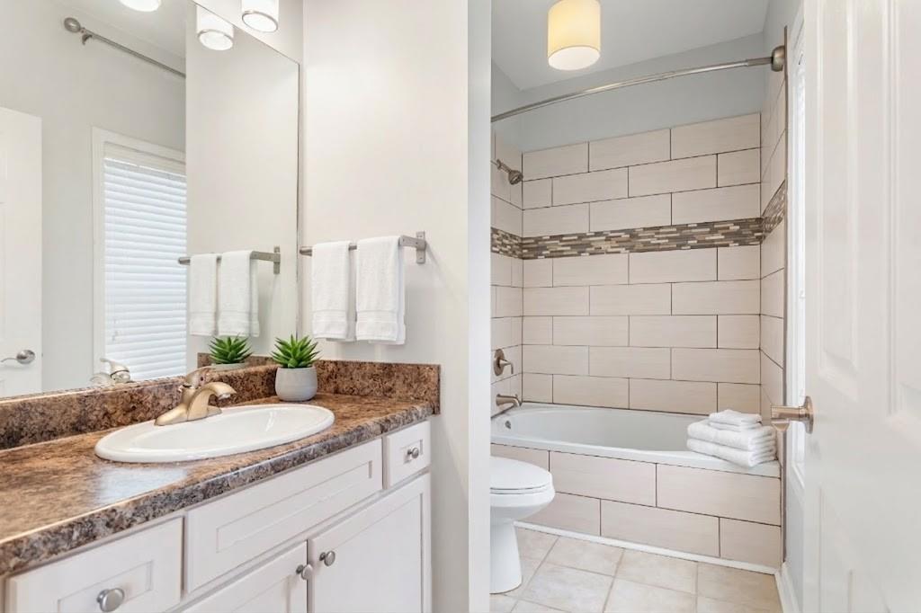 1250 Parkwood Circle SE Unit 3106