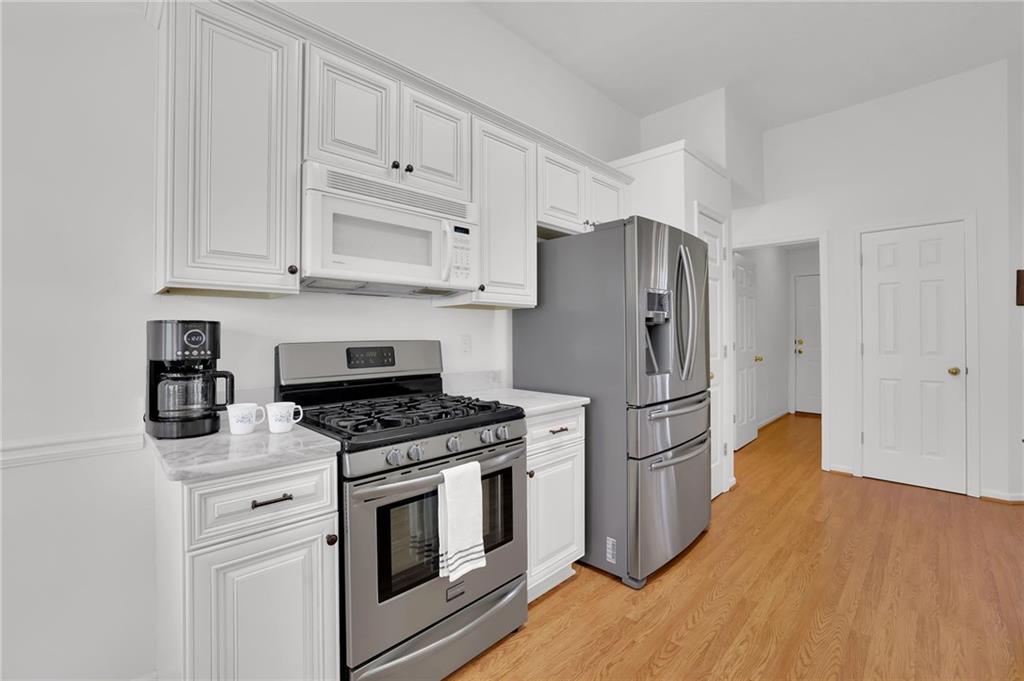 6185 Devonshire Drive