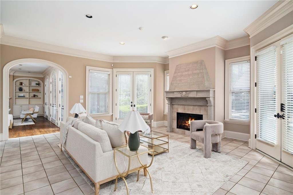 820 Heards Ferry Road