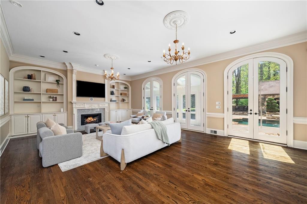 820 Heards Ferry Road