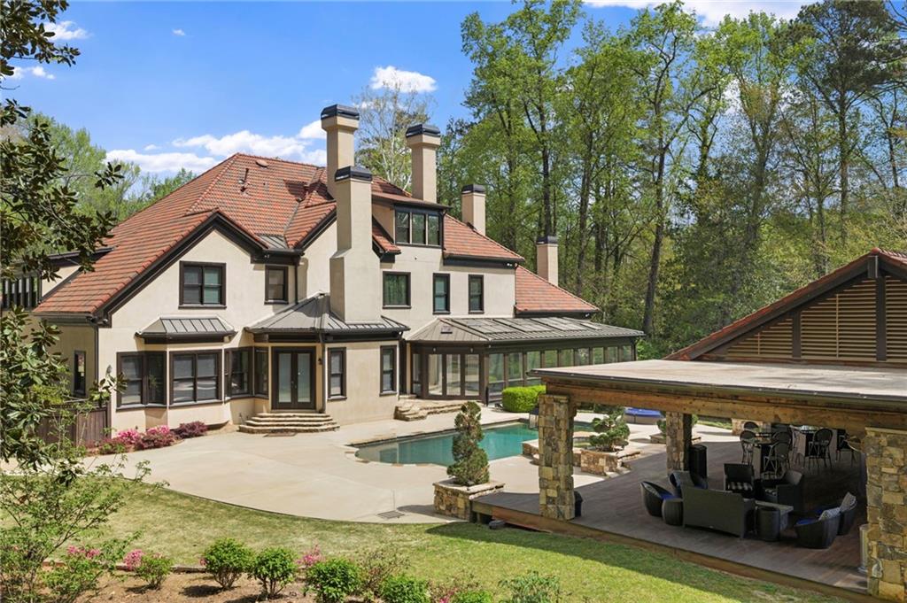 820 Heards Ferry Road