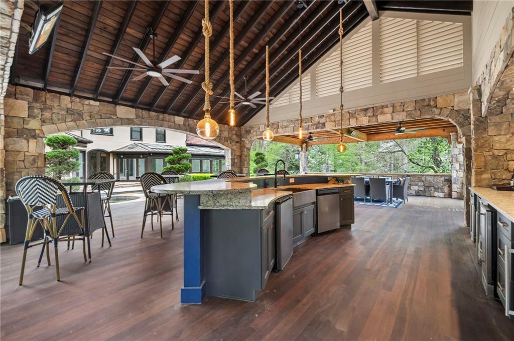 820 Heards Ferry Road