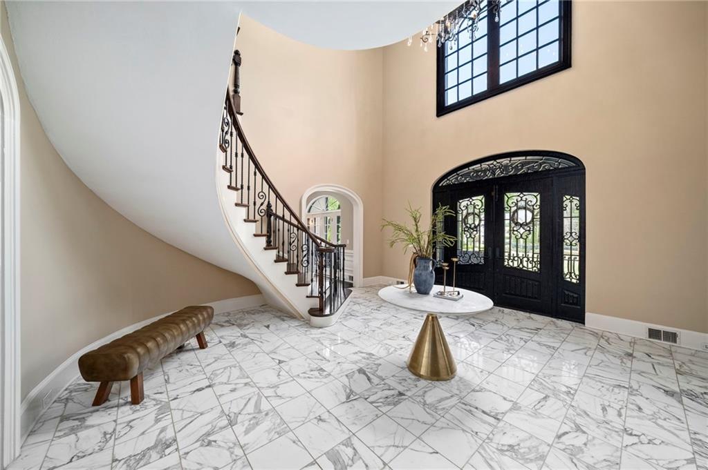 820 Heards Ferry Road