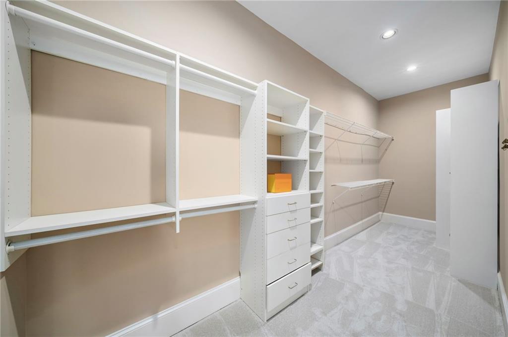 820 Heards Ferry Road