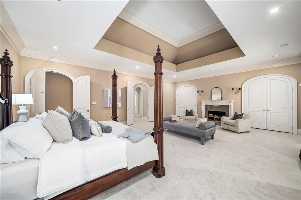 820 Heards Ferry Road