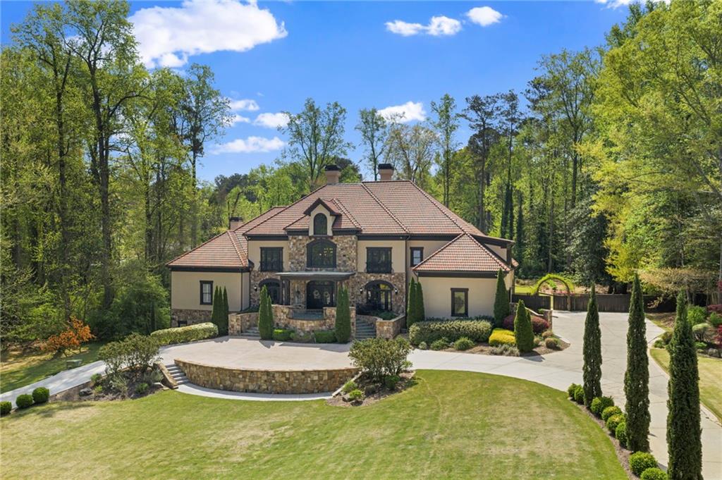 820 Heards Ferry Road