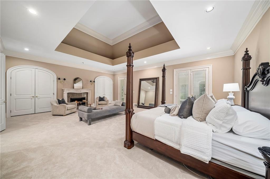 820 Heards Ferry Road