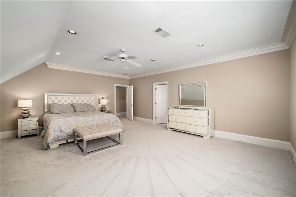 820 Heards Ferry Road