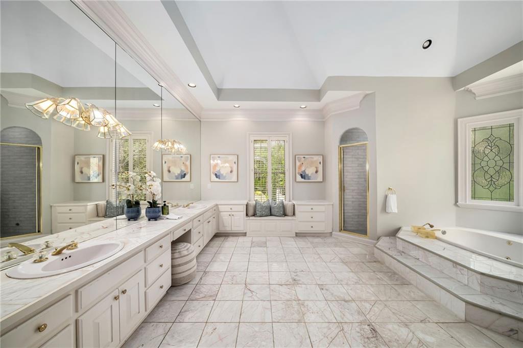 820 Heards Ferry Road