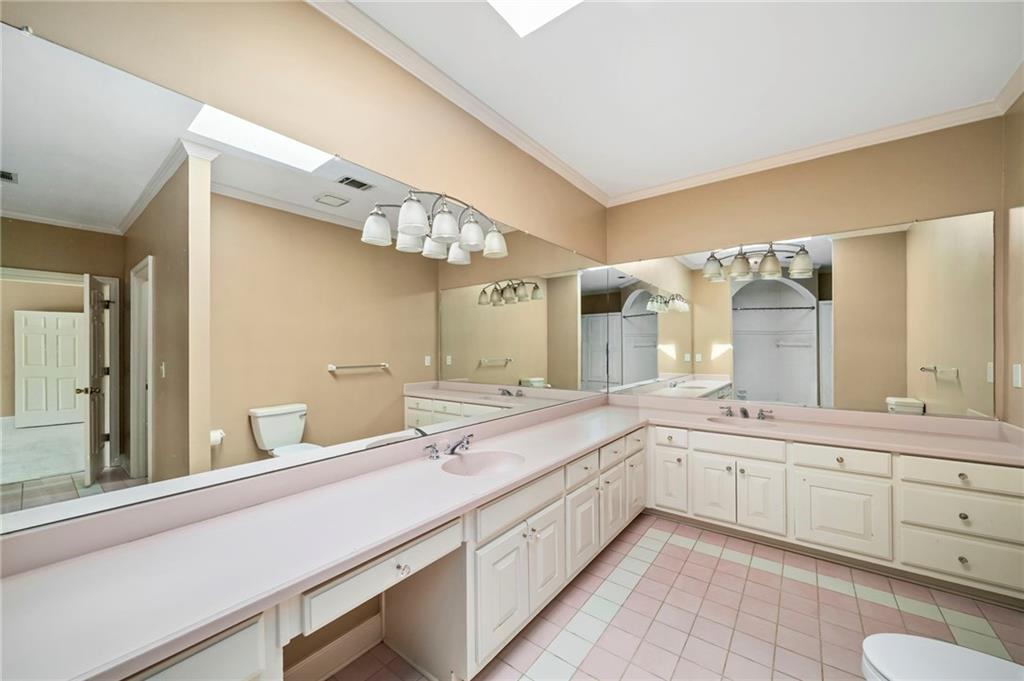 820 Heards Ferry Road