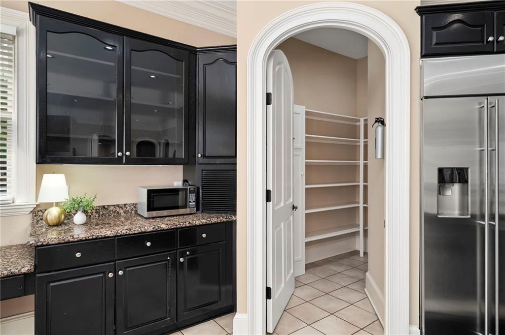 820 Heards Ferry Road