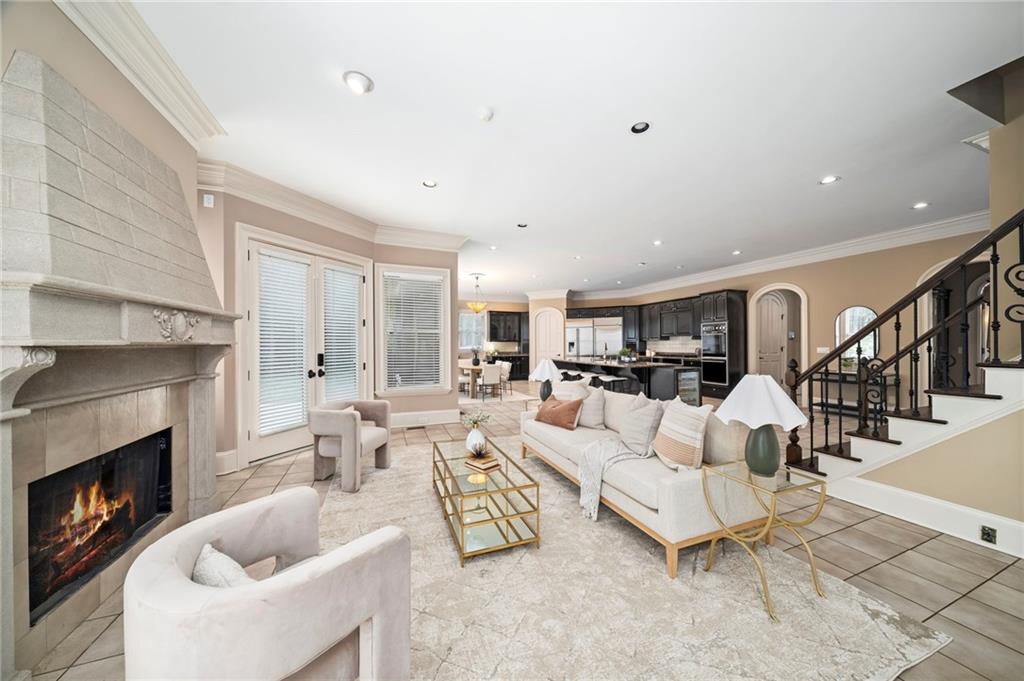 820 Heards Ferry Road