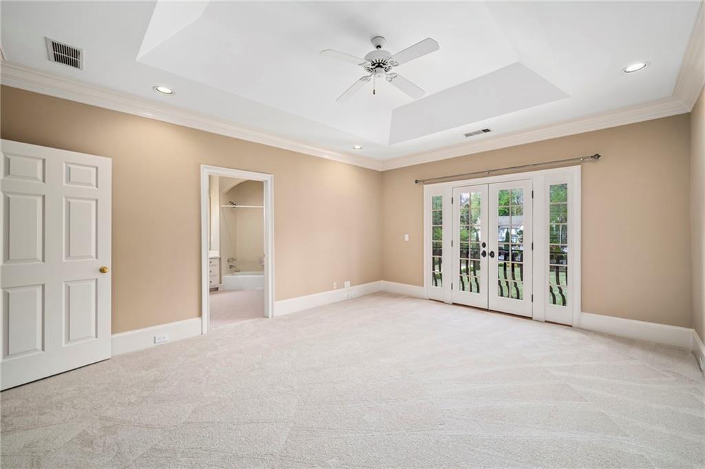 820 Heards Ferry Road