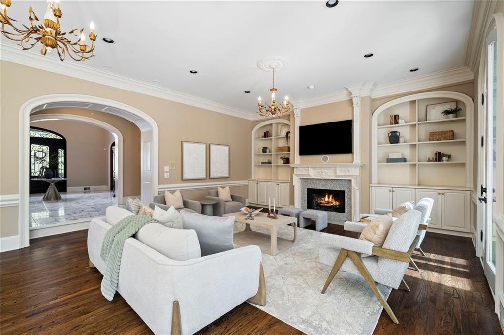 820 Heards Ferry Road