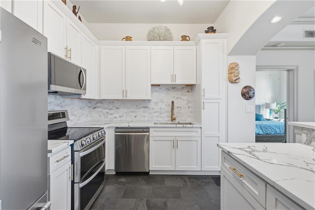 3445 Stratford Road NE Unit 2104