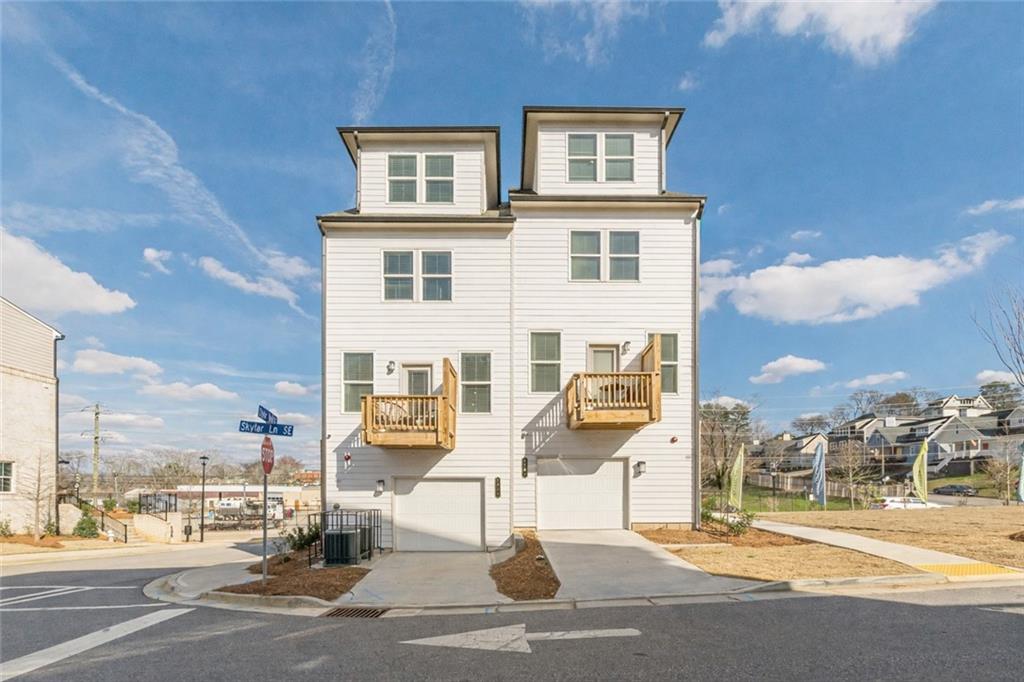 1205 Skylar Lane SE