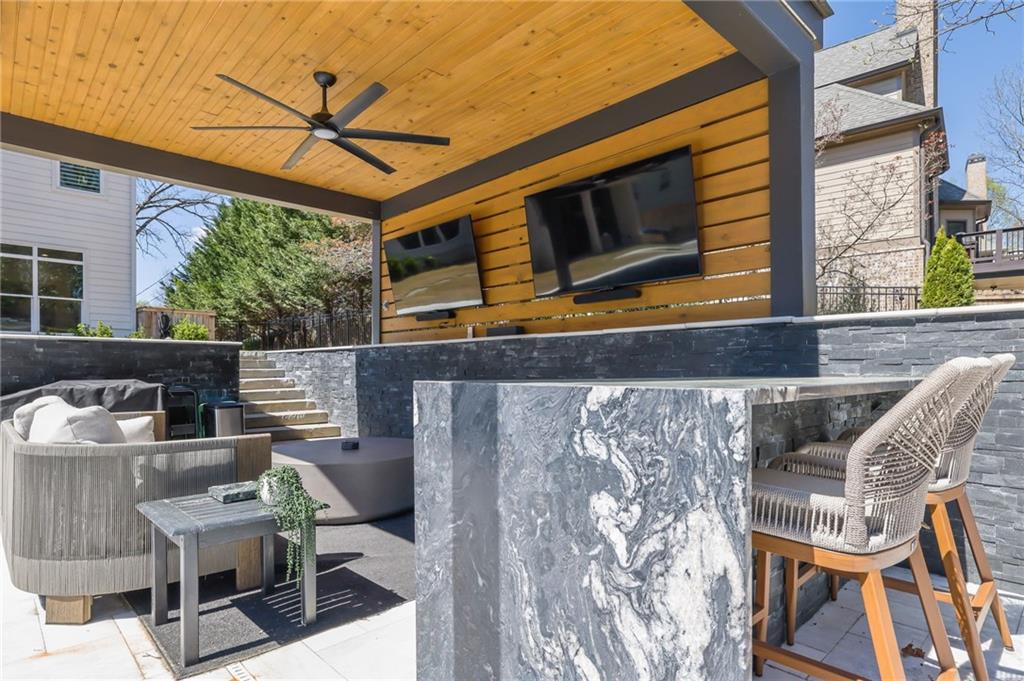 5849 Long Island Drive NW