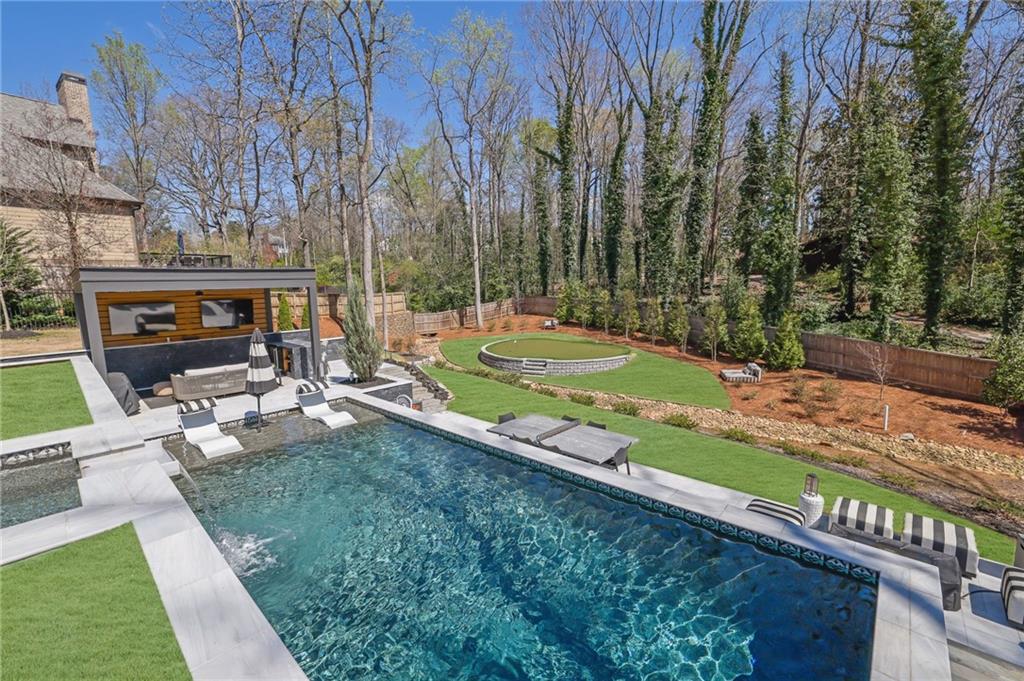 5849 Long Island Drive NW