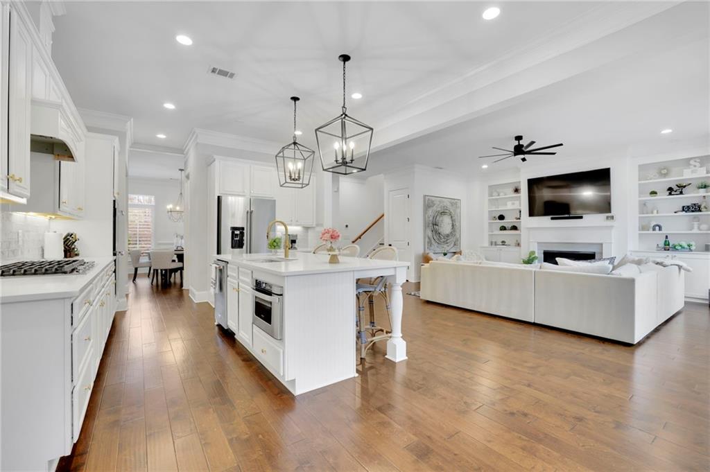 5849 Long Island Drive NW