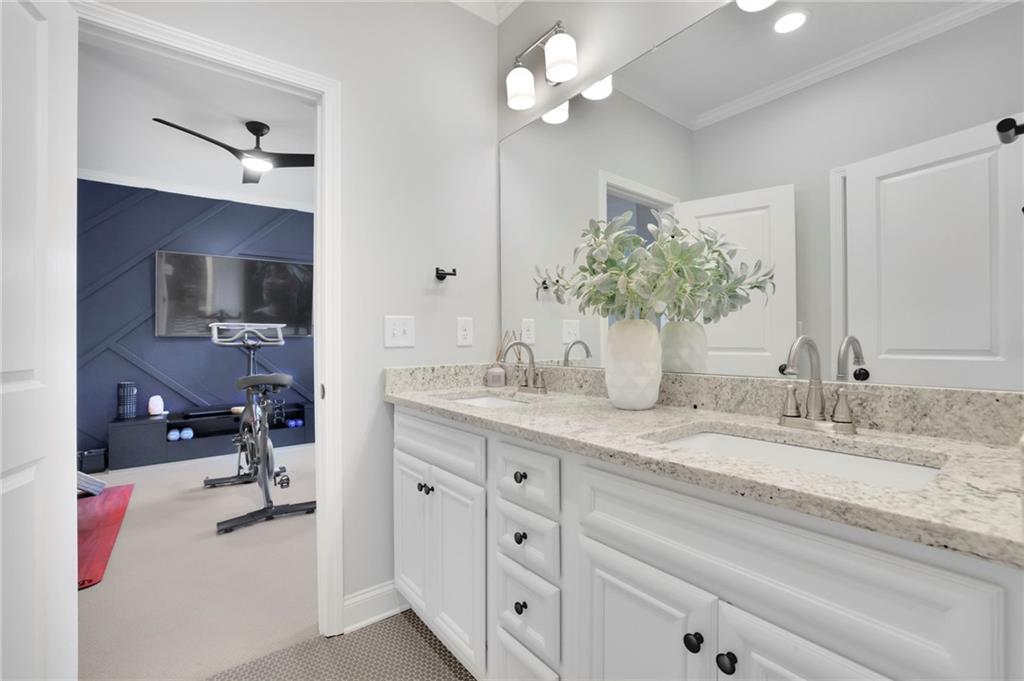 5849 Long Island Drive NW