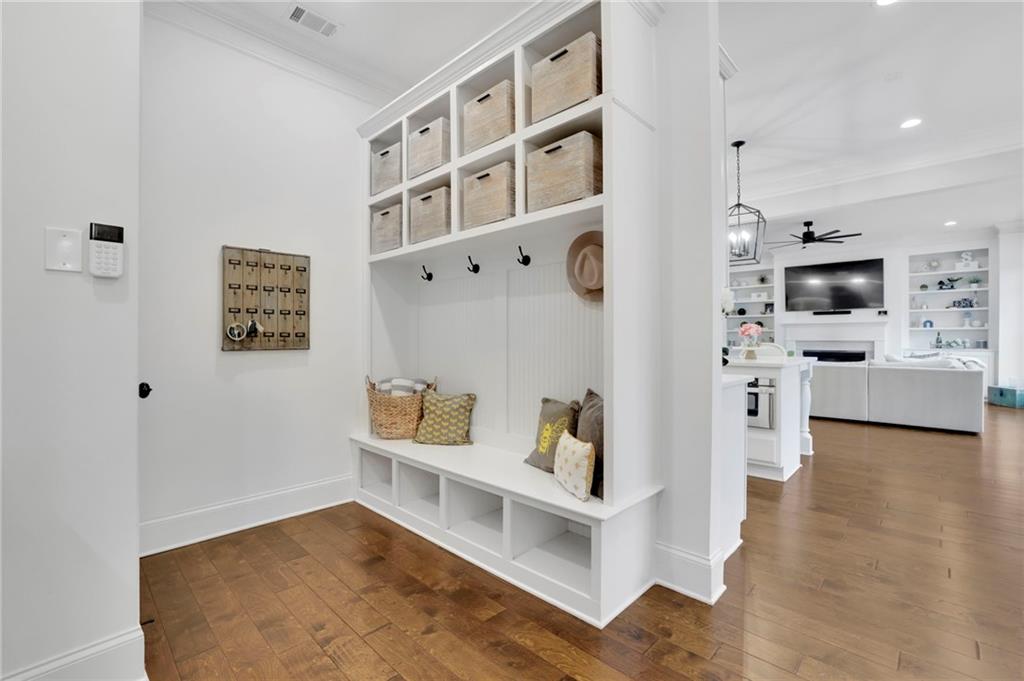 5849 Long Island Drive NW