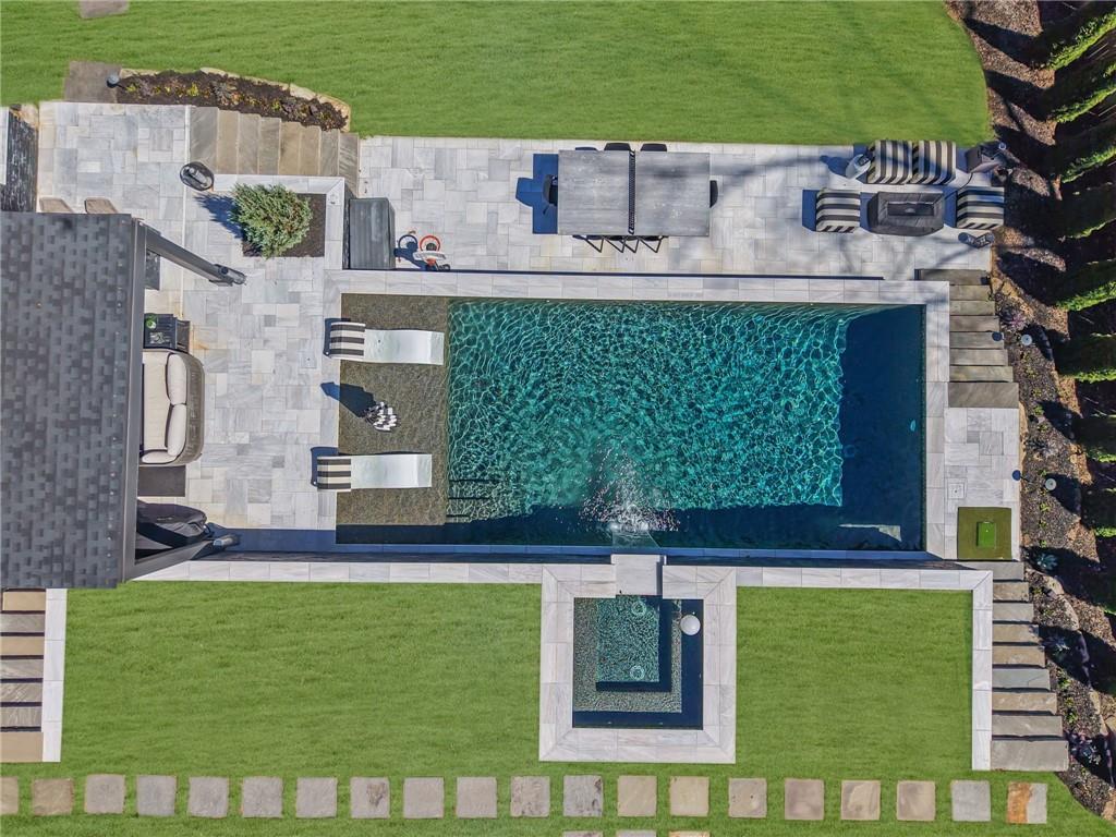 5849 Long Island Drive NW