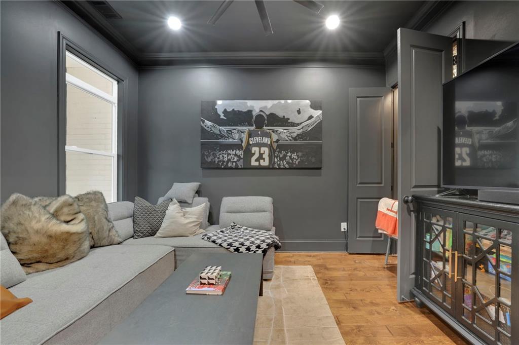 5849 Long Island Drive NW