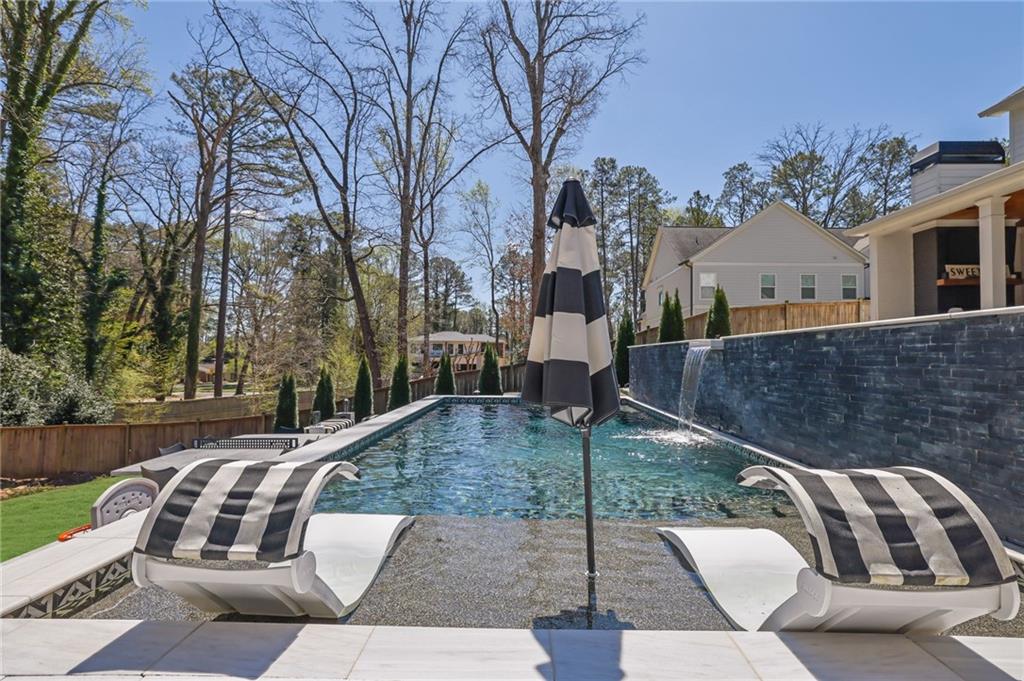 5849 Long Island Drive NW