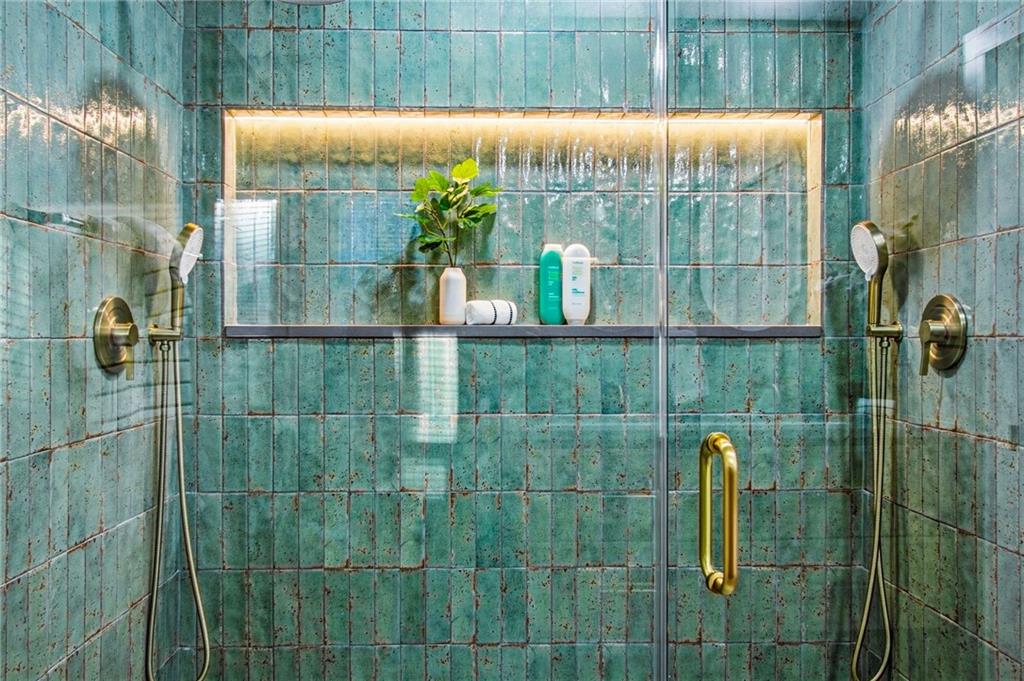 1735 Little Willeo Road