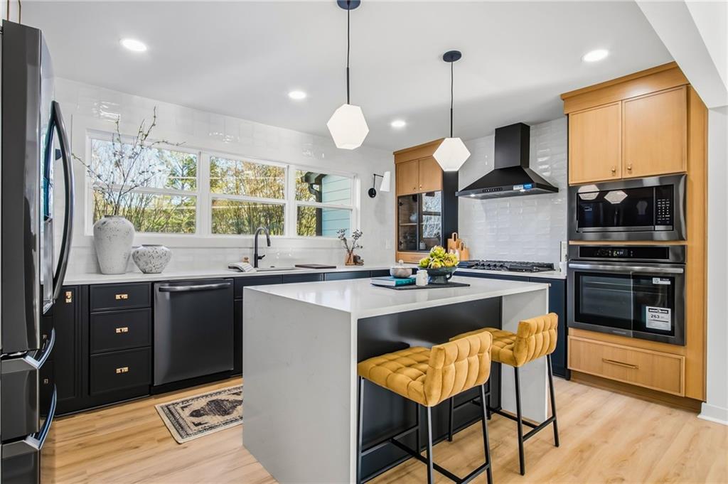 1735 Little Willeo Road