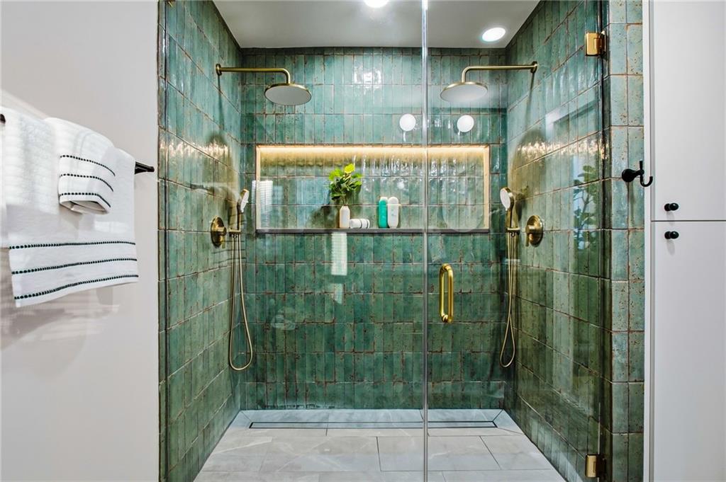 1735 Little Willeo Road