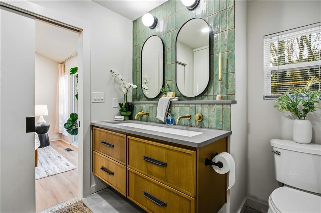 1735 Little Willeo Road