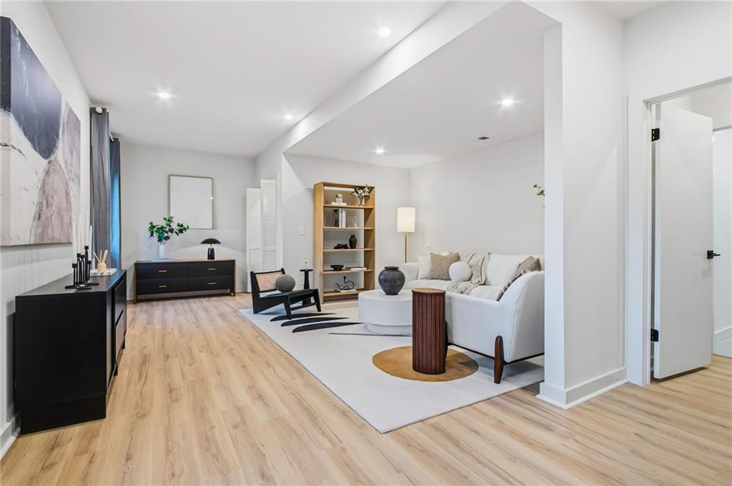 1735 Little Willeo Road