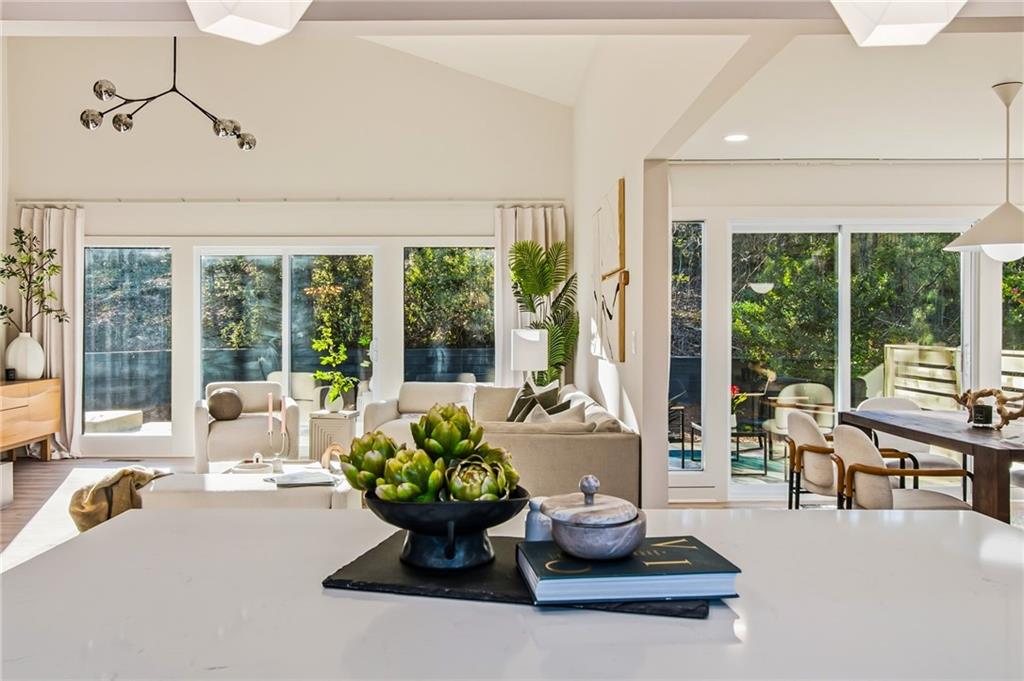 1735 Little Willeo Road