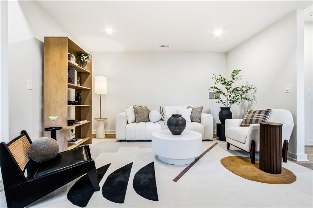 1735 Little Willeo Road