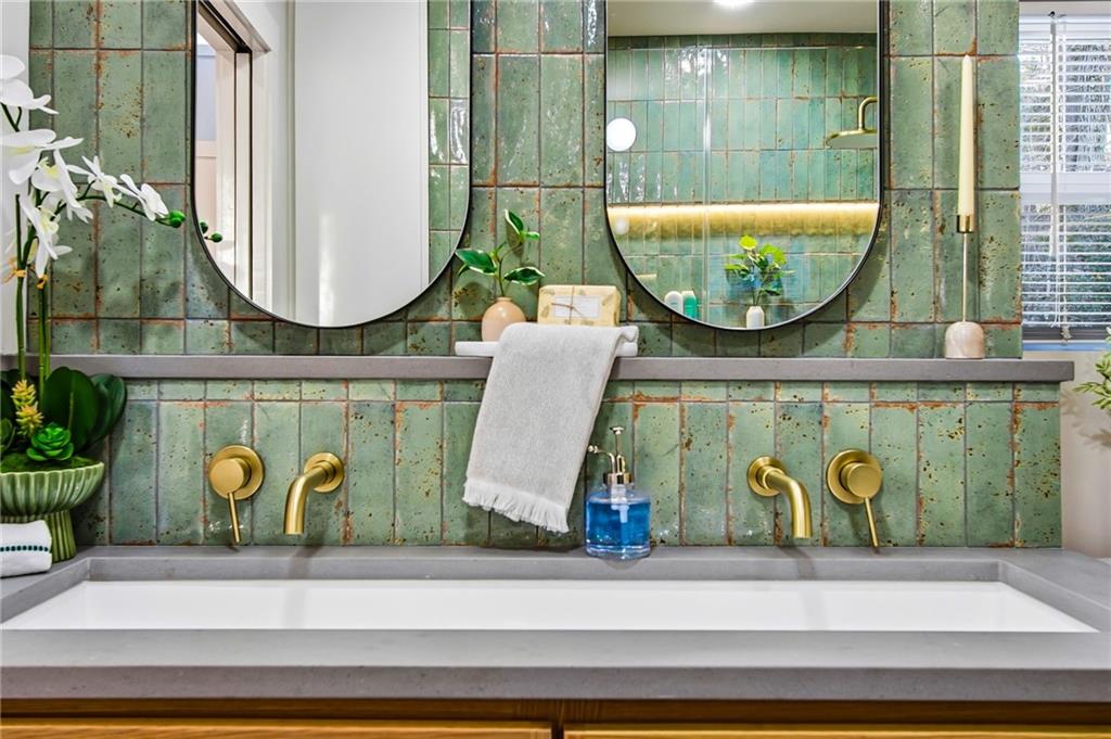 1735 Little Willeo Road