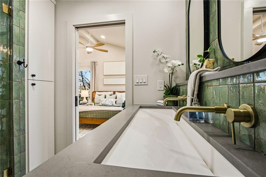 1735 Little Willeo Road