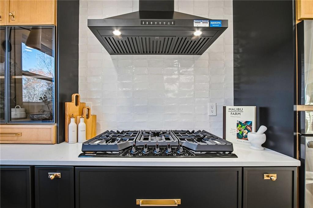 1735 Little Willeo Road